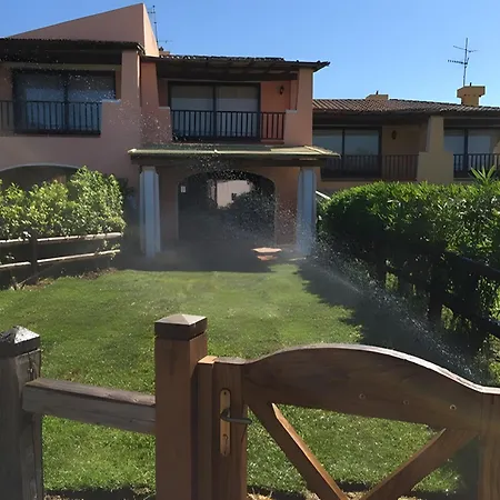Casa Cleo Piscina Condominiale 度假居